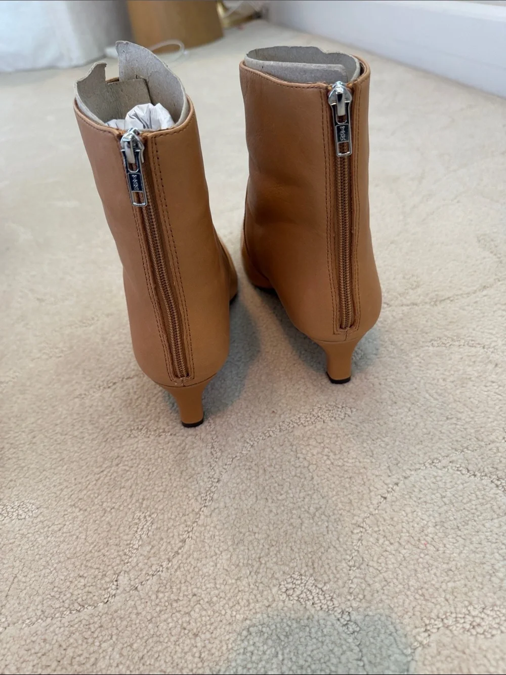 Madewell The Dimes Kitten-Heel Boot in Leather – Distant Sand – Size 9